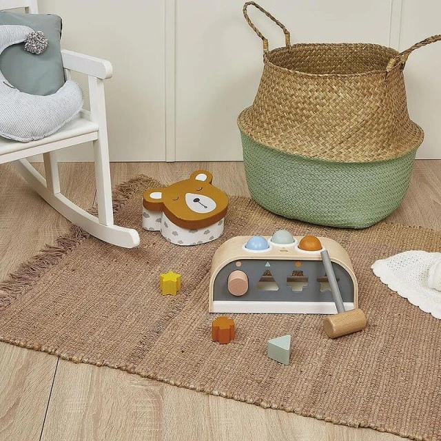 Wooden sorter with hammer and balls Sweet Cocoon