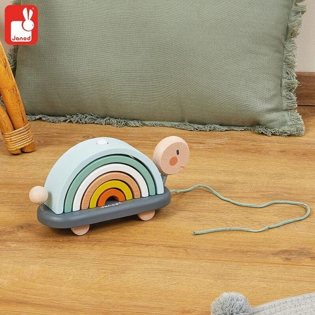 Дървена костенурка за дърпане Sweet Cocoon