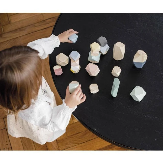 Children’s game with wooden stones for balance Sweet Cocoon