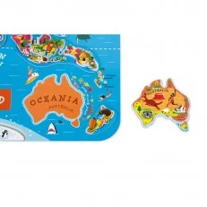 Educational game with magnets World map