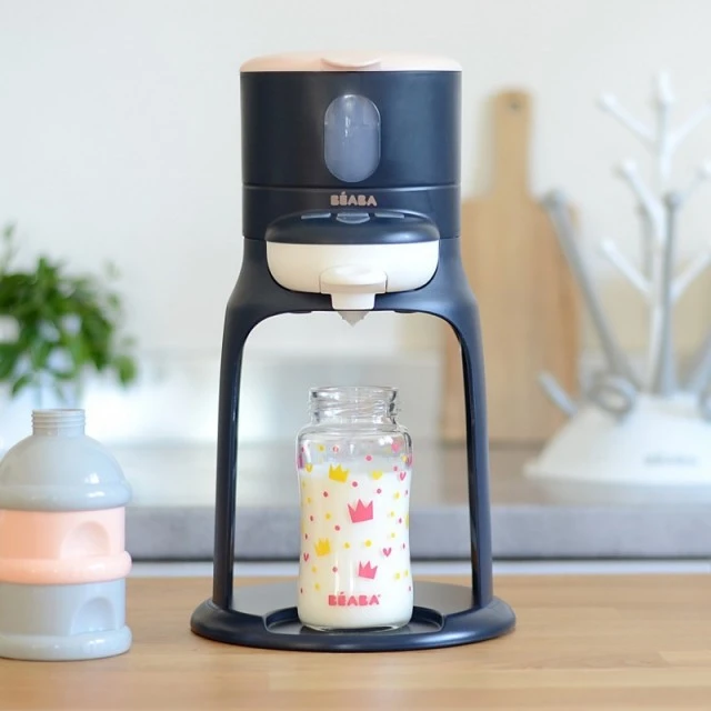 Machine for preparing formula milk and warming bottles and jars BEABA Bib expresso: 3 in 1 processor
