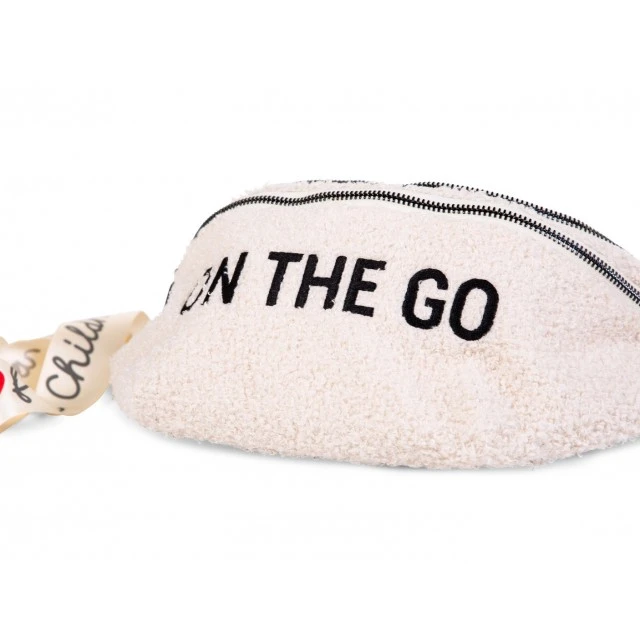 Чанта за кръста banana bag on the go hip bag - teddy бяла