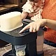 Уред за автоматично приготвяне на адаптирано мляко Tommee Tippee PerfectPrep Pro, Hot Shot технология, антибактериален филтър, прецизно дозиране от 120 до 330 мл, цифров дисплей, приложение за iOS и Android