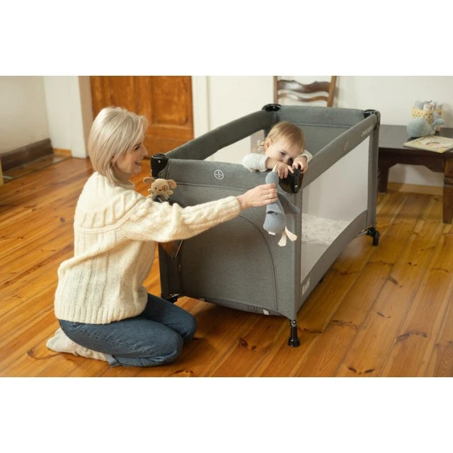 Collapsible bassinet with drop side Esti Graphite Caretero