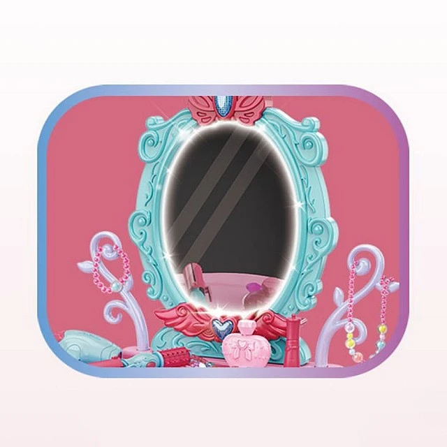 Beauty Studio with Princess Chair