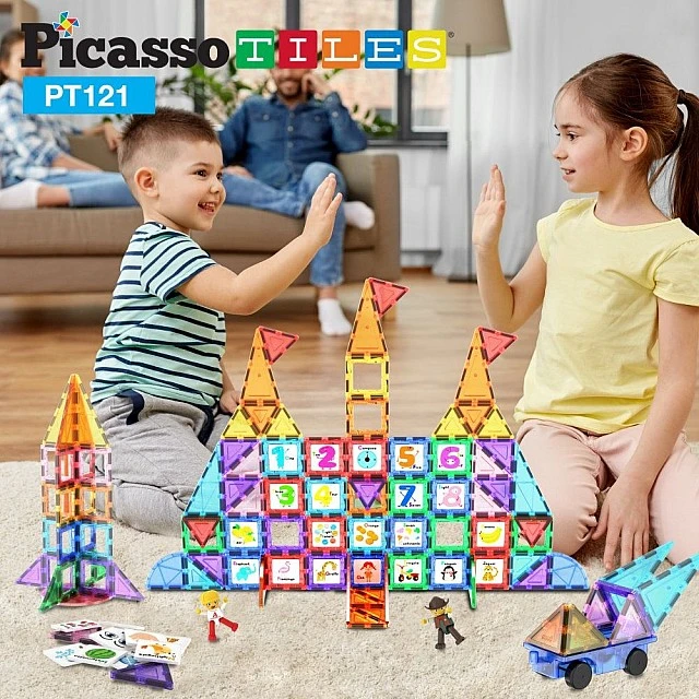 Picasso Magnetic Construction Set with Wheel Base and 2 Figures 121 Pieces