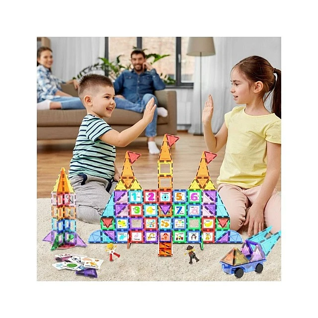 Picasso Magnetic Construction Set with Wheel Base and 2 Figures 121 Pieces