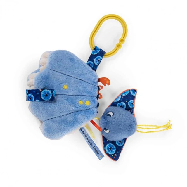 Clam soft activity toy