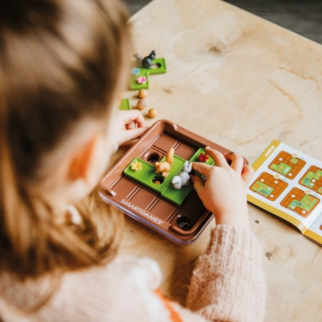 Puzzle game squirrels go nuts