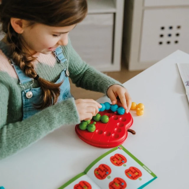 Puzzle game return the apple