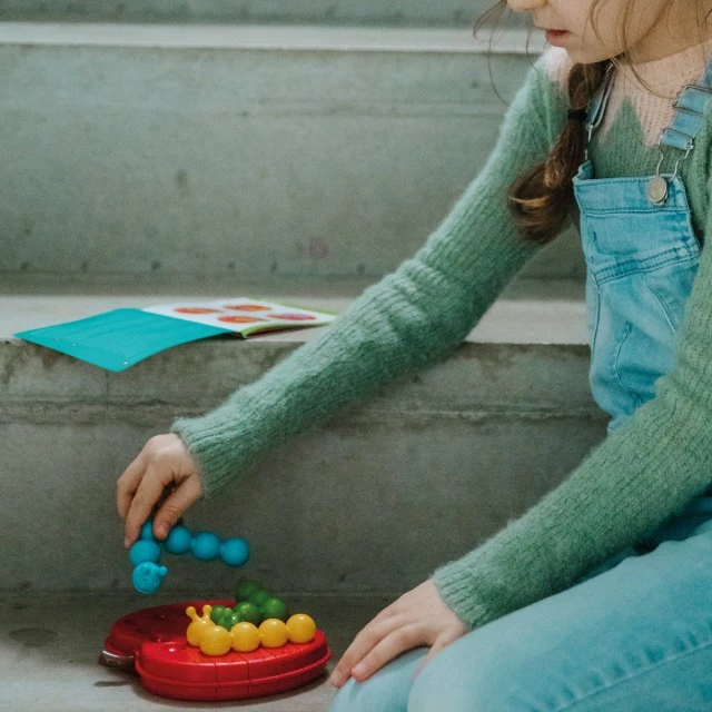 Puzzle game return the apple