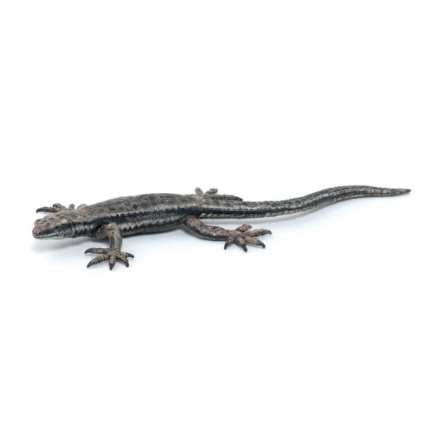 A regular lizard figurine