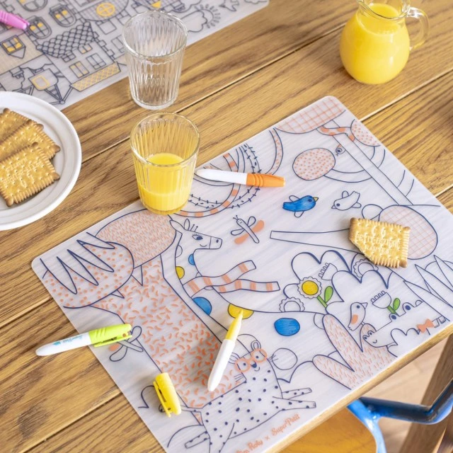 Silicone coloring set with 5 markers