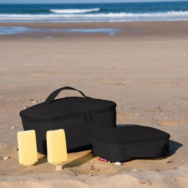 Thermal toiletry bag Color black