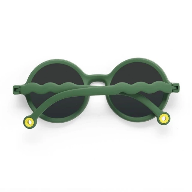 Children's round sunglasses from 0 to 2 years. Color green