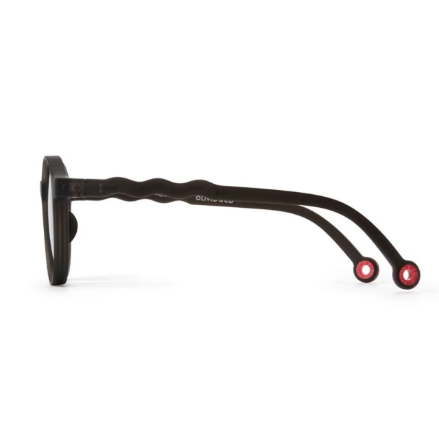 Children’s oval sunglasses from 3 to 5 years. Color black