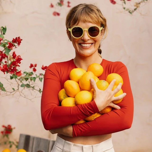 Oval sunglasses Color yellow