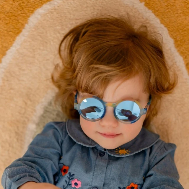 Children’s round sunglasses from 3 to 5 years. Multicolor color