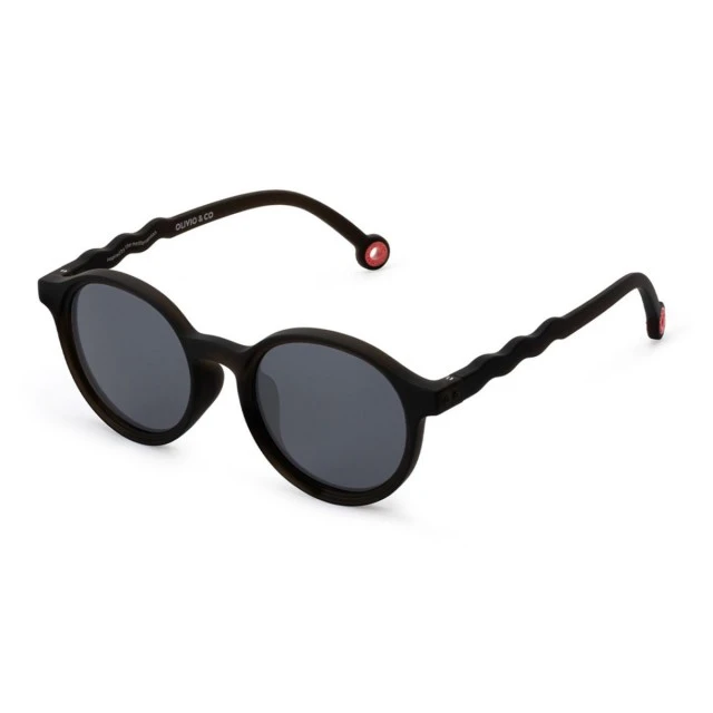 Children’s oval sunglasses from 5 to 12 years old. Color black