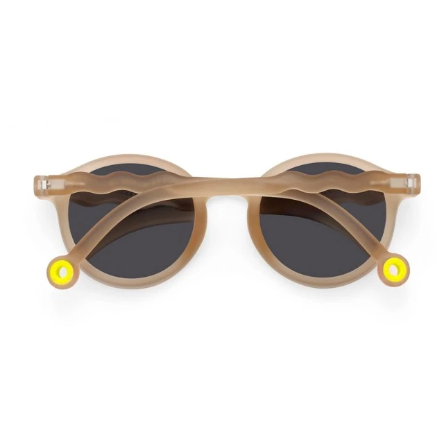 Children’s oval sunglasses from 5 to 12 years. Color brown