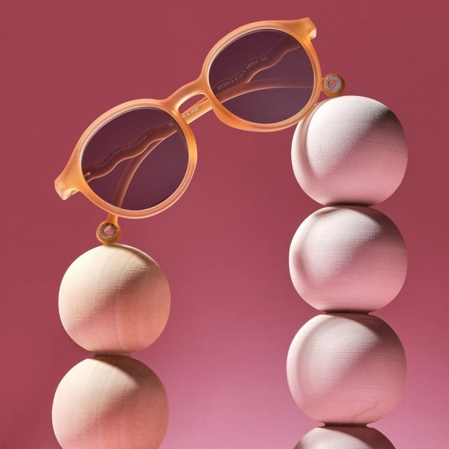 Oval sunglasses Color brown