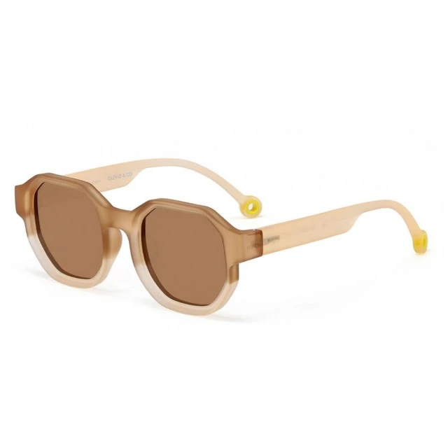 Children’s sunglasses creative D from 5 to 12 years. Color brown
