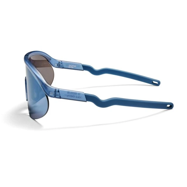 Children’s sports sunglasses from 7 to 12 years old. Color blue