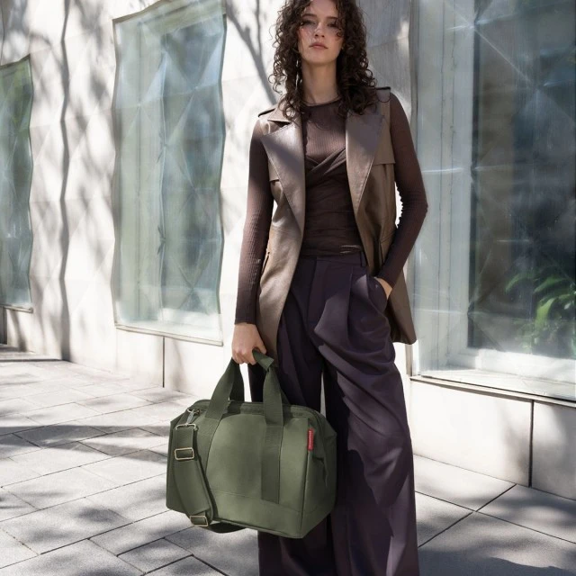 Travel bag allrounder M Color green