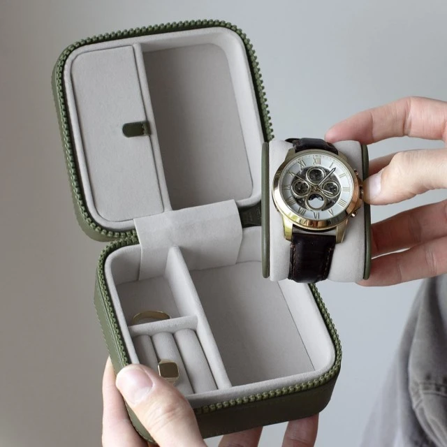 Watch and jewelry box Color green