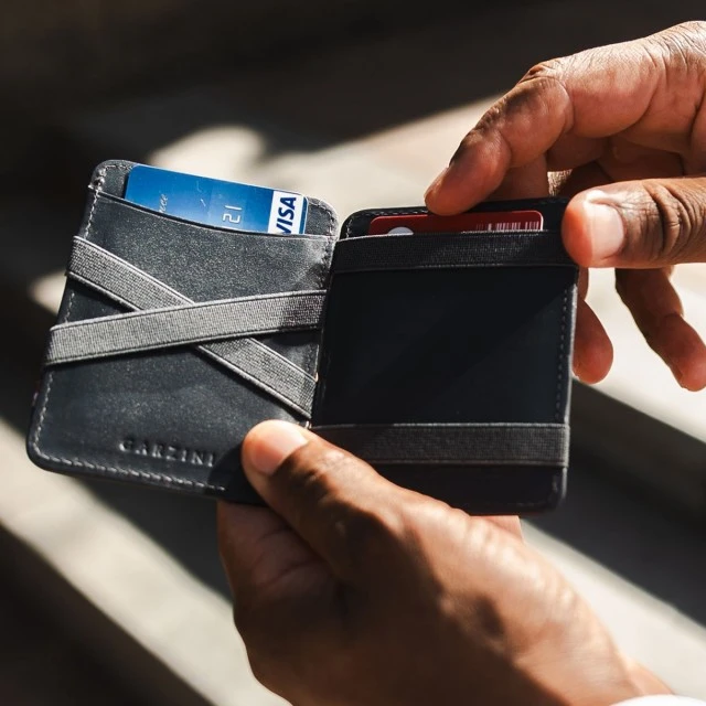 Urban Magic Wallet Color black