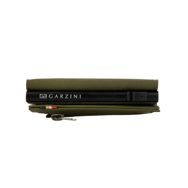 Trifold wallet with coin pocket and 10 cards Color green