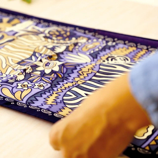 Atelier 10 silk painting