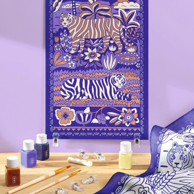 Atelier 10 silk painting