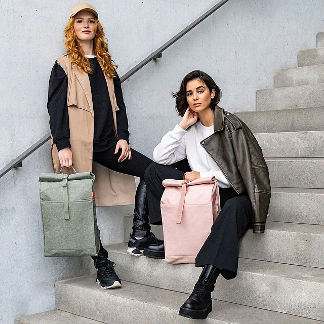 Urban rolltop backpack Reisenthel Color light pink
