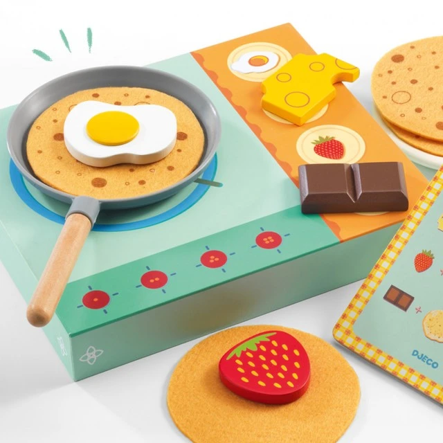 Wooden toy made pancakes