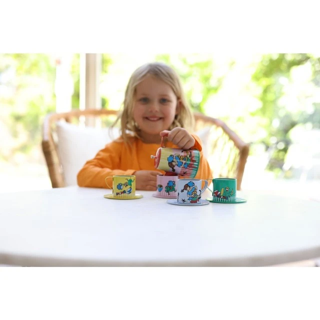 Pippi Longstocking metal tea set