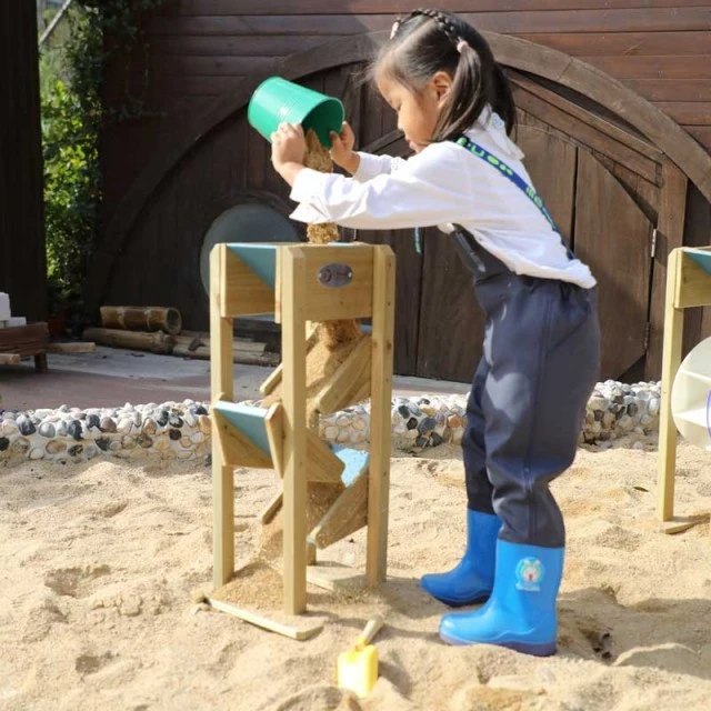 Wooden children's sand tower Classic World Educational, 3+ years