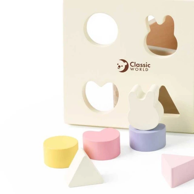 Wooden box for sorting molds in pastel colors