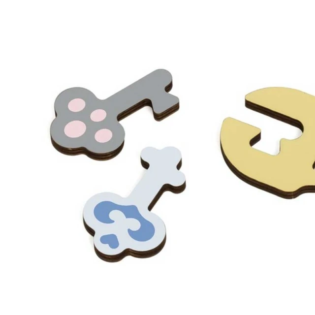 Children’s wooden game - The colored keys of the castle