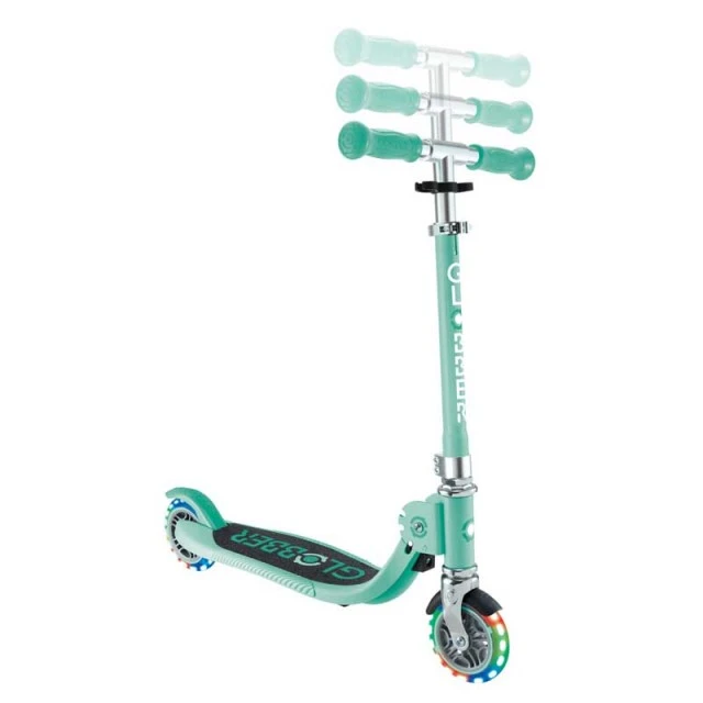Детска сгъваема тротинетка с две светещи колела Globber Flow Foldable Junior - ментова
