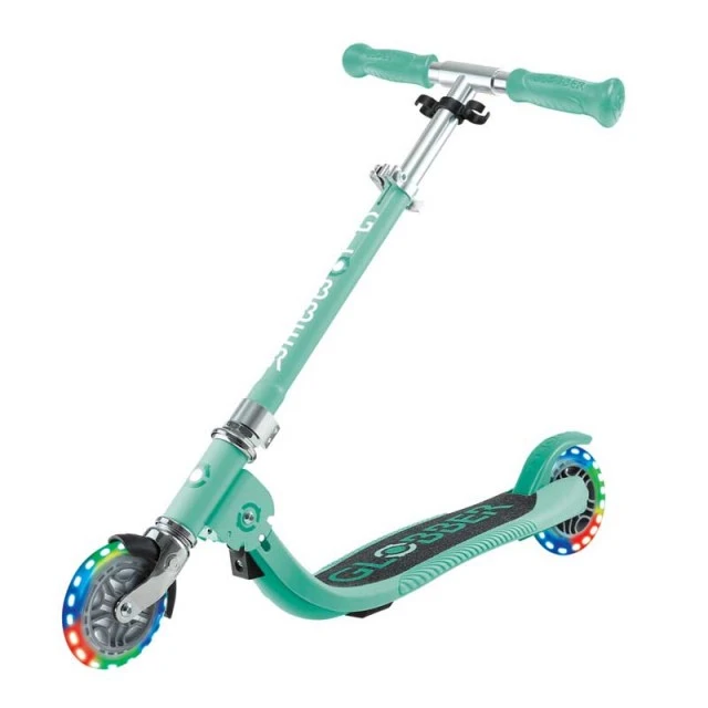 Детска сгъваема тротинетка с две светещи колела Globber Flow Foldable Junior - ментова