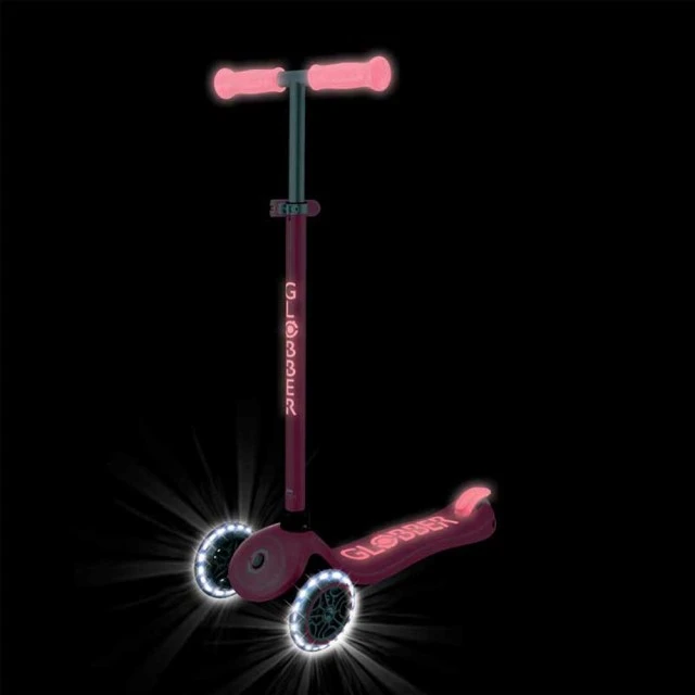 Children’s scooter with light-up wheels PRIMO PLUS GLOW LIGHTS, coral
