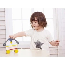 Children's wooden penguin to pull