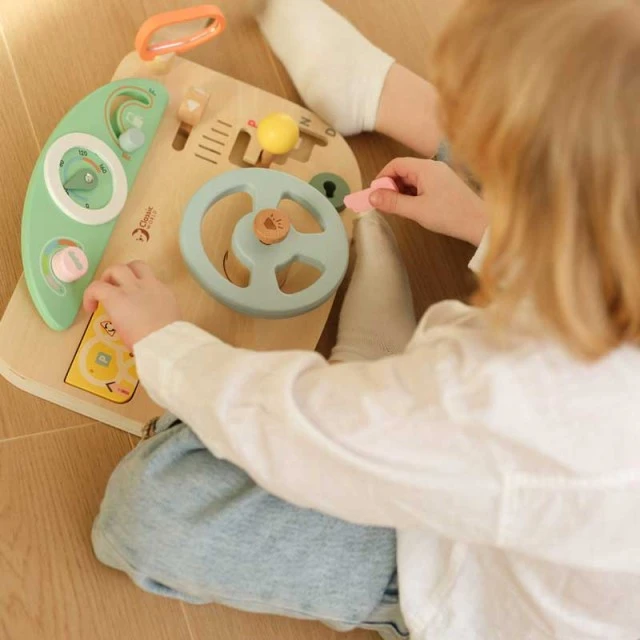 Multifunctional wooden steering wheel Classic World with activities for children over 2 years old