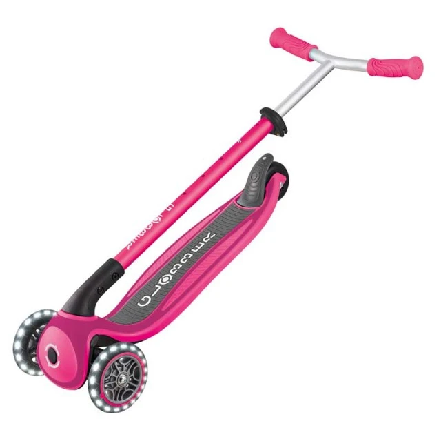 Globber Master lights three-wheeled folding scooter - pink