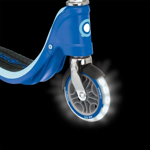 Two-wheeled light scooter FLOW 125 LIGHTS - blue