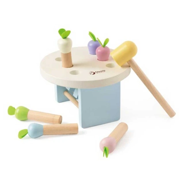 Fun children’s game with a hammer - Orchard