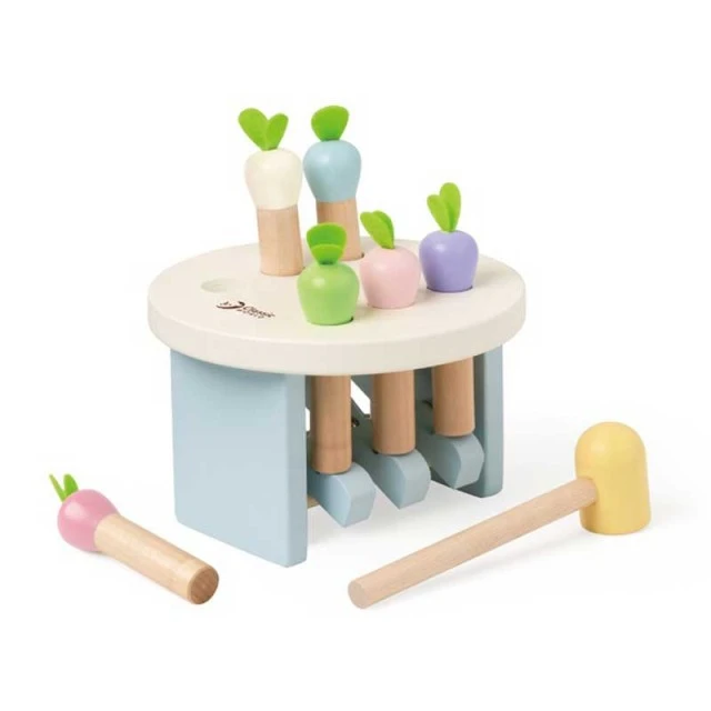 Fun children’s game with a hammer - Orchard