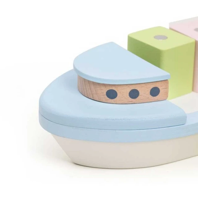 A fun children’s dexterity game with wooden blocks - Ship