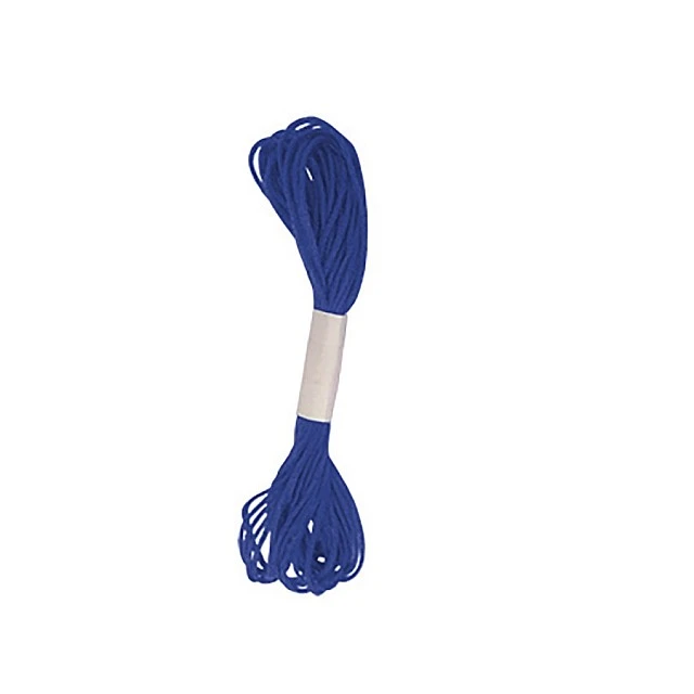 Pom poms llama